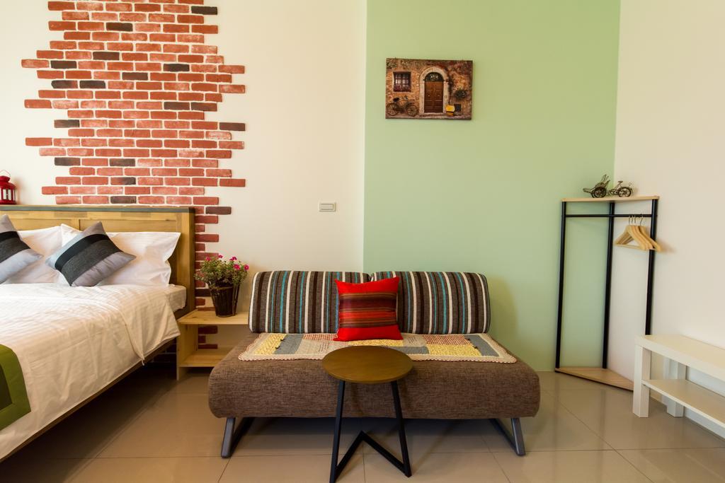 Fruit B&B Цзяоси Экстерьер фото